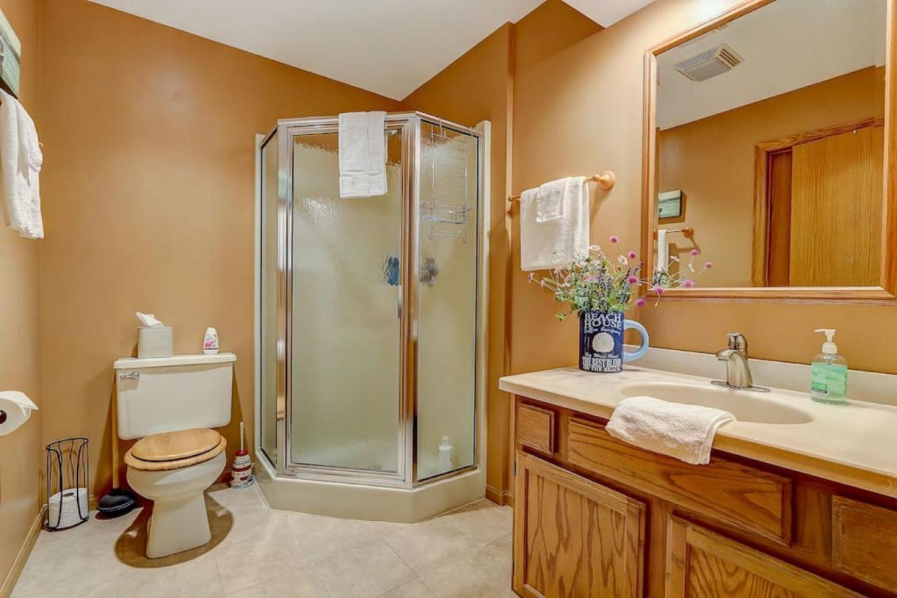 Brown Family Condo For Families Golf Trips And Girls Getaways 威斯康星戴尔 外观 照片